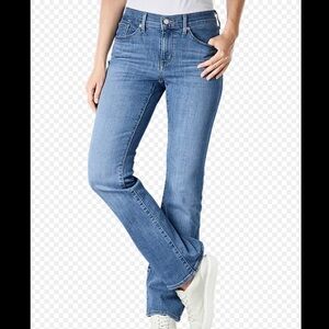 Classic Bootcut Levi Jeans